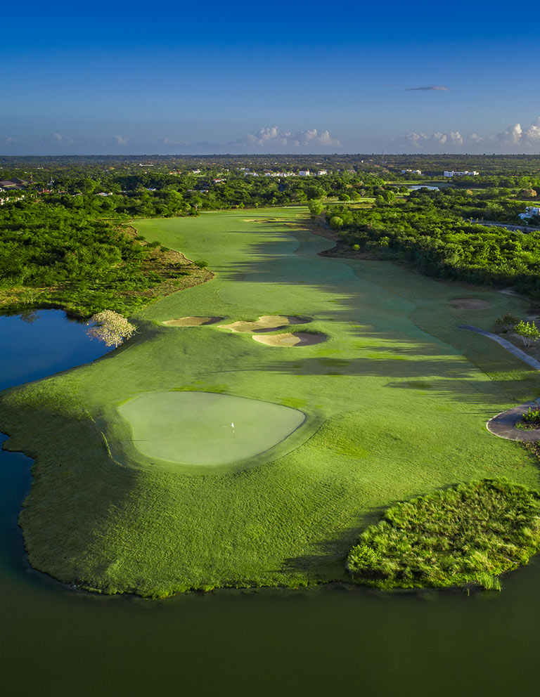 Hole 5 - 18 hole course in Riviera Maya Golf Club
